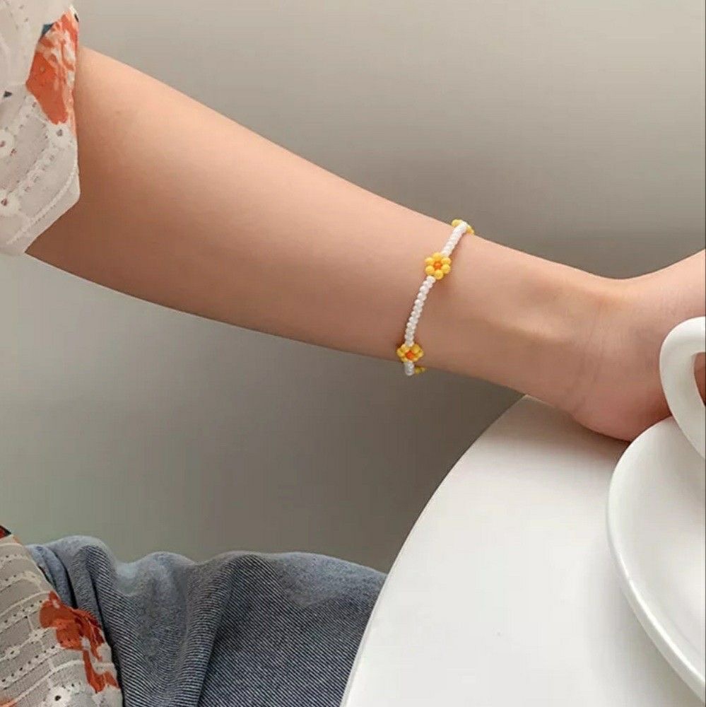 🌼Bracelet (White)🌼 - Image 2